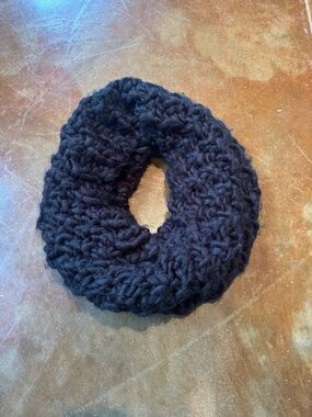 Chunky Knit Infinity Scarf - Black